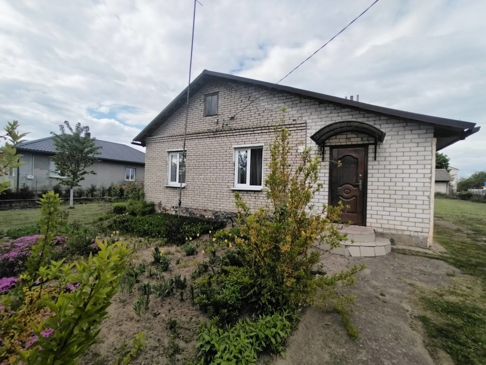 Дом по адресу Продается жилой дом в д. Новицкие-2, (7 км от города).