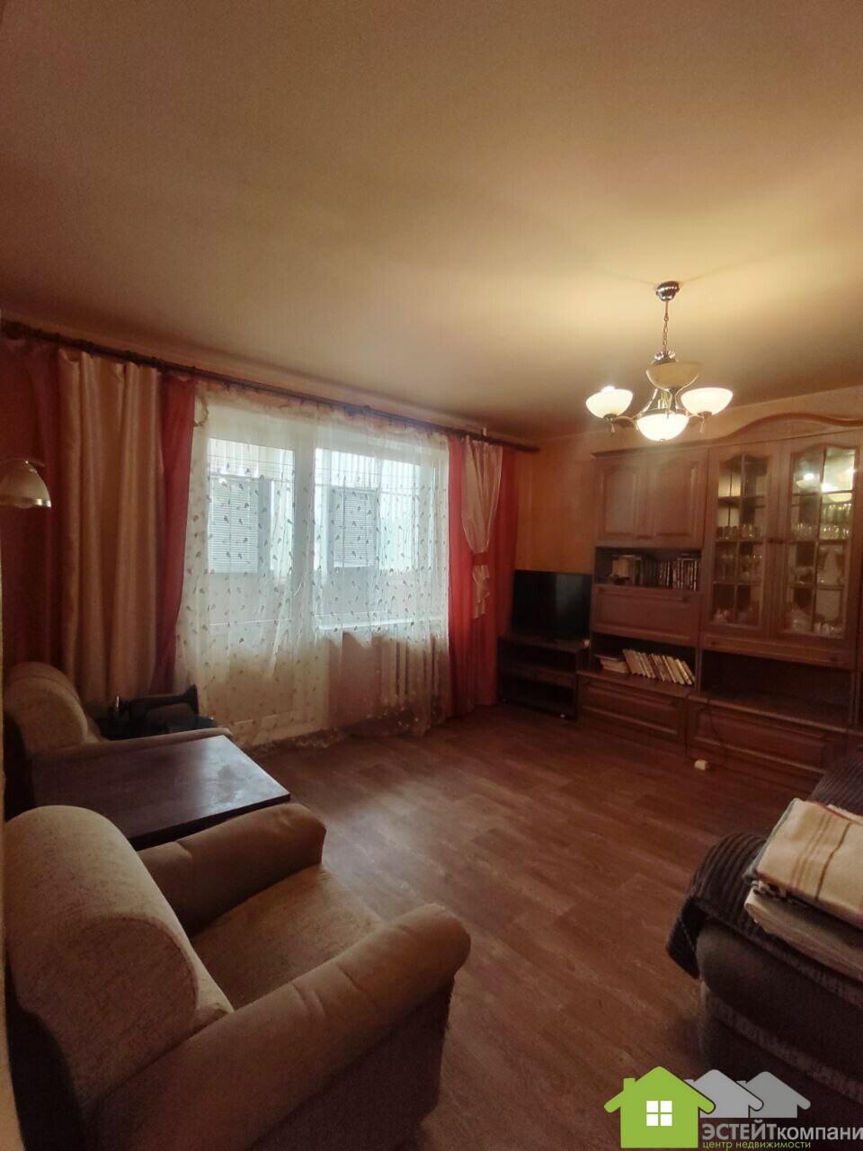 2-пакаёвая кватэра па адрасе Лида, А.Невского ул., д. 42, 2-комн.