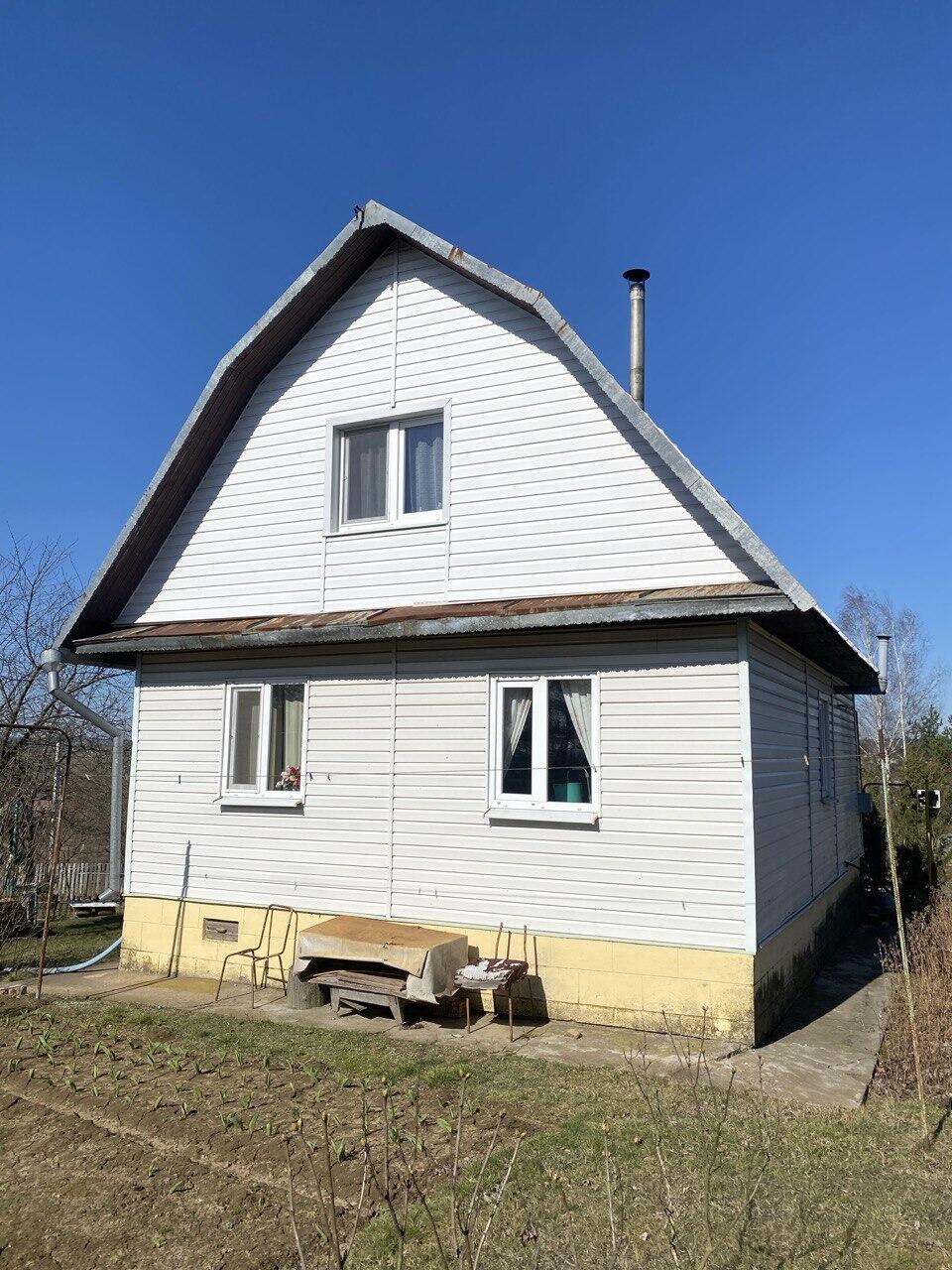 Дом по адресу Продается небольшой дом (дача) в деревне Кулешовк
