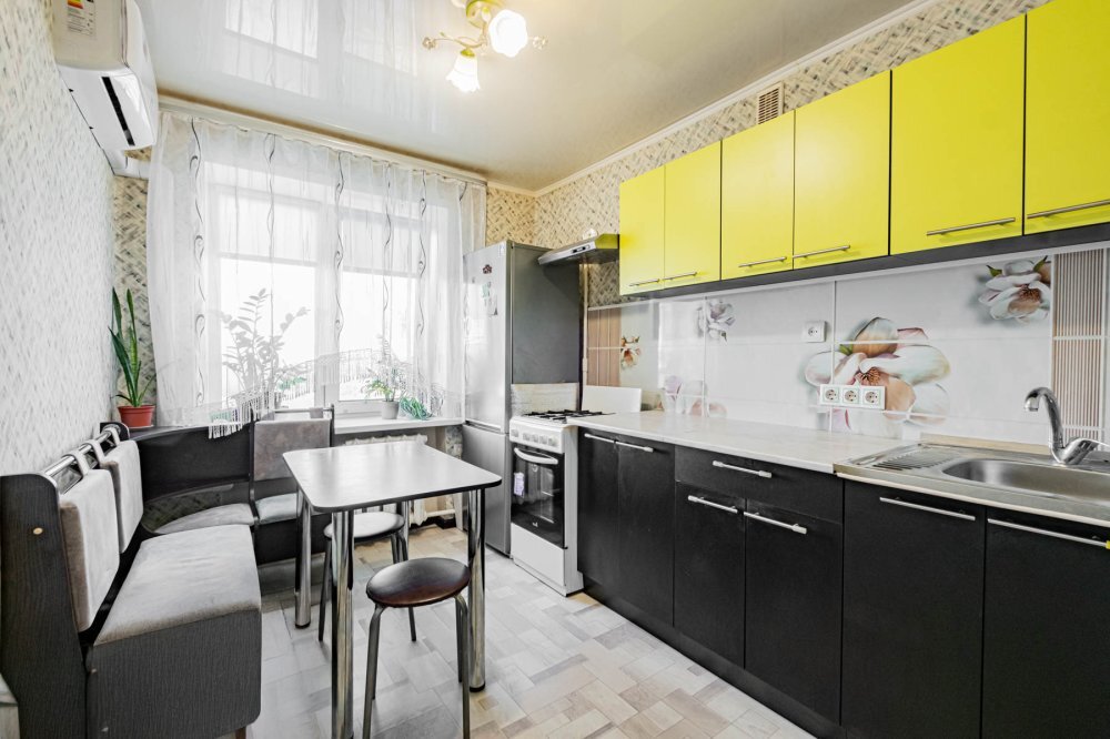 2-комнатная квартира по адресу Марьина Горка, Октябрьская ул., д. 63, 2-комн.