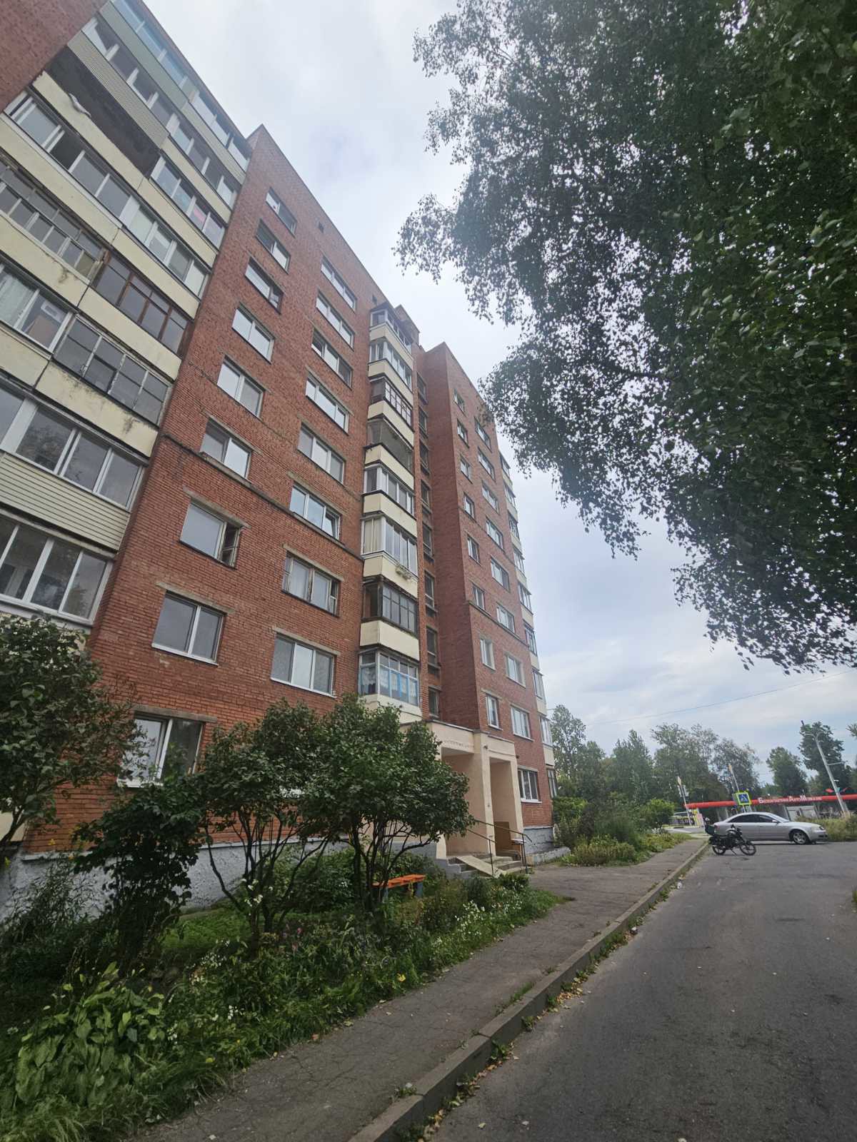 3-комнатная квартира по адресу Продажа 3-комнатной квартиры по улице Гагарина