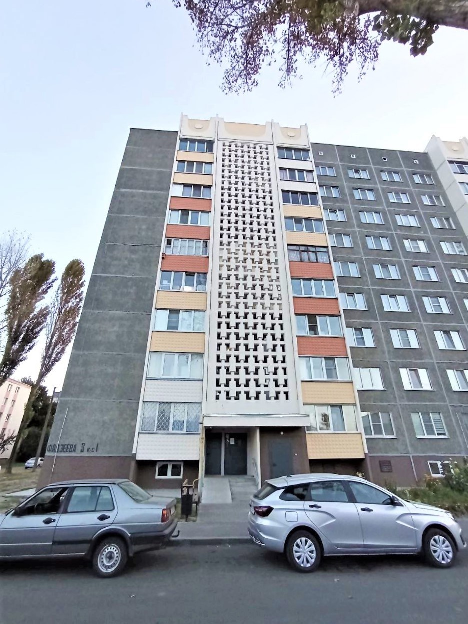 2-пакаёвая кватэра па адрасе 2-комн кварт ул. Фадеева, 3 корп.1