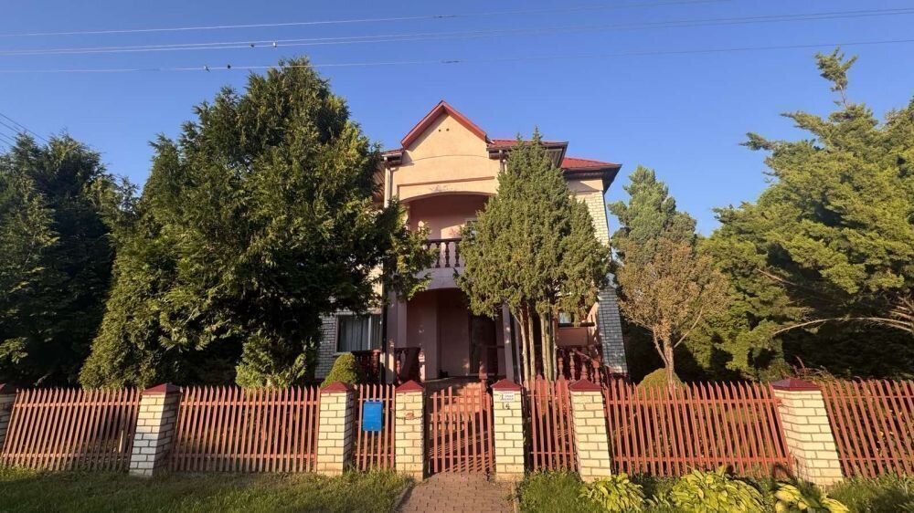 Дом по адресу В продаже в д. Шейбаки жилой дом с гаражом рядом 
