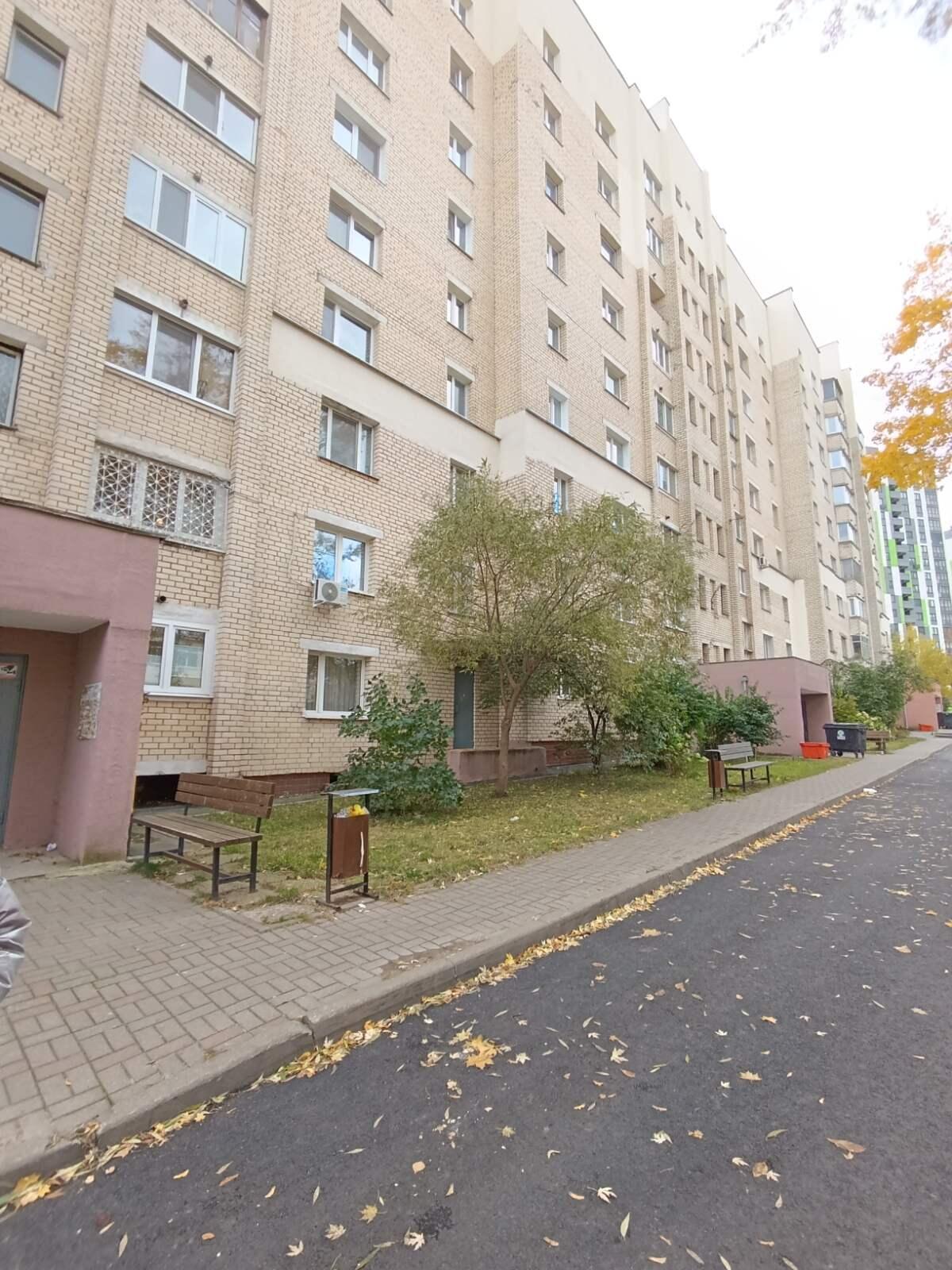 1-пакаёвая кватэра па адрасе Минск, Нахимова ул., д. 19, к. 2, 1-комн.