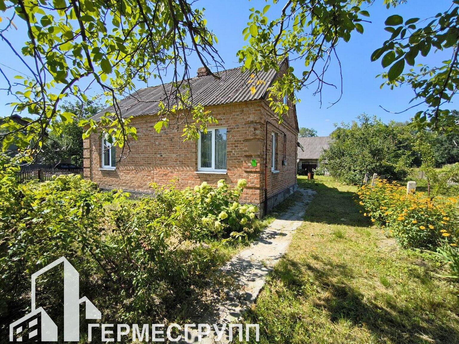 Дом па адрасу Продается дом в пригороде Кобрина, в д. Магдалин.