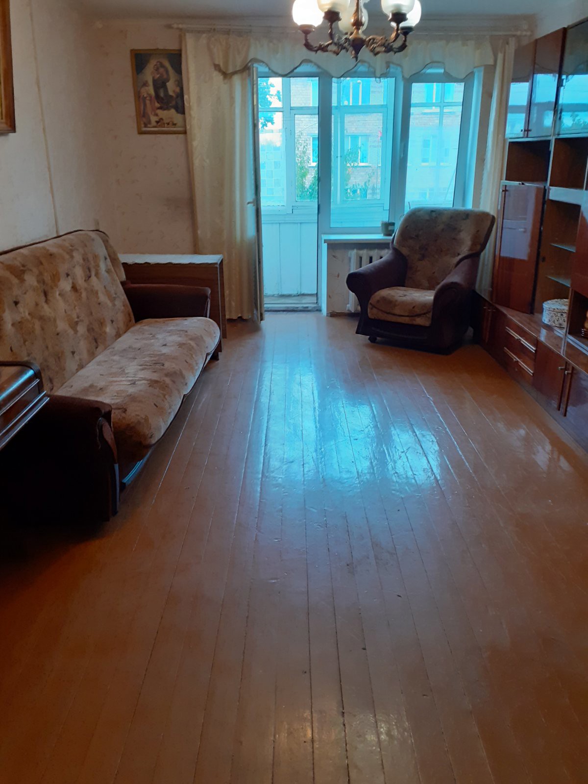 3-пакаёвая кватэра па адрасе 3-комн. квартира г. Лунинец, ул. Макаренко, д. 4
