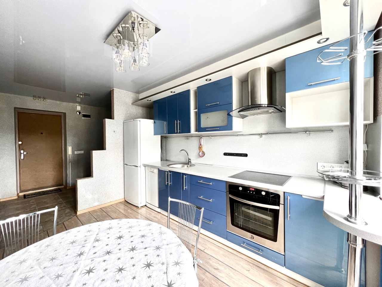 3-пакаёвая кватэра па адрасе пр. Независимости, 185, Минск