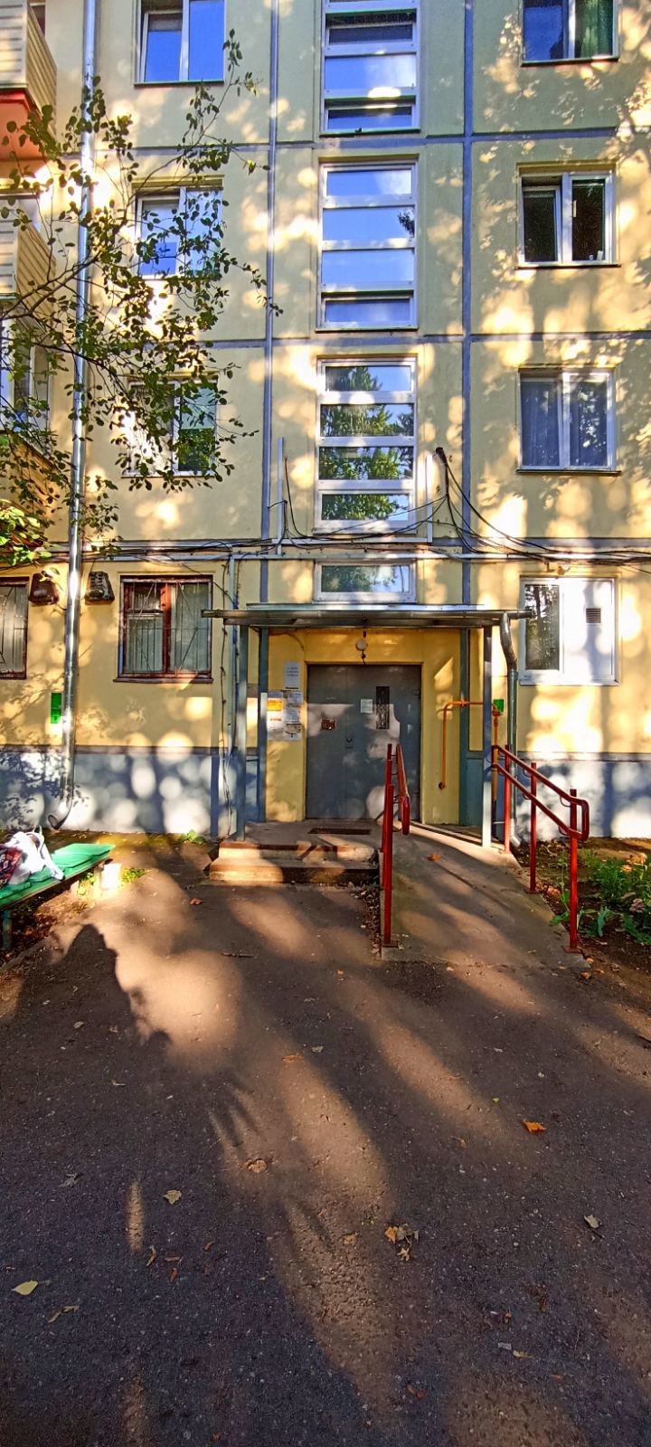 2-комнатная квартира по адресу Продажа доли в 2-комнатной квартире по улице...