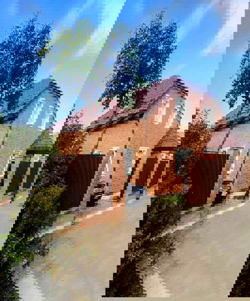 Дом по адресу Продажа 2-этажного дома по улице Клиническая