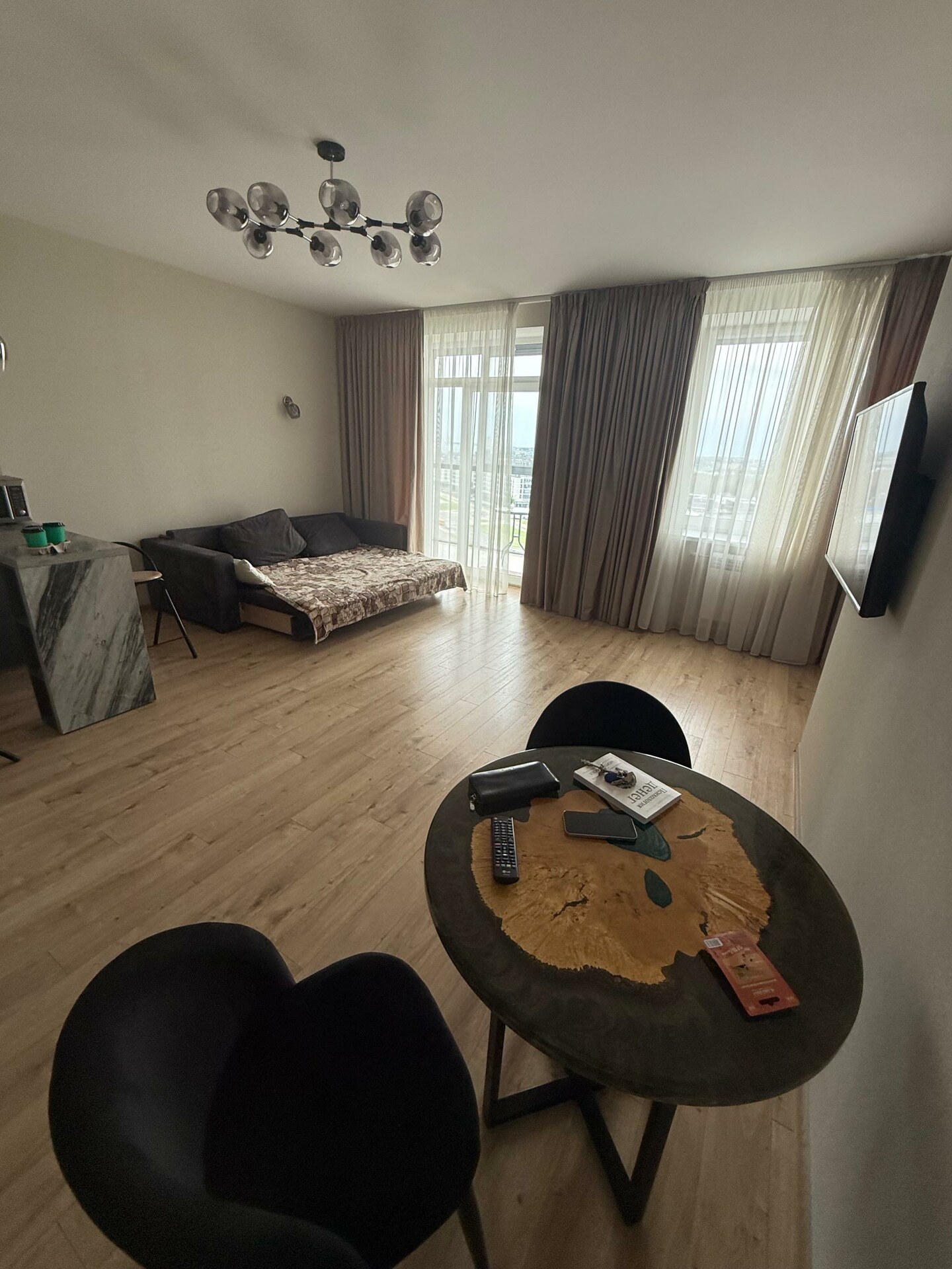 1-комнатная квартира  в аренду по адресу Победителей 135 в