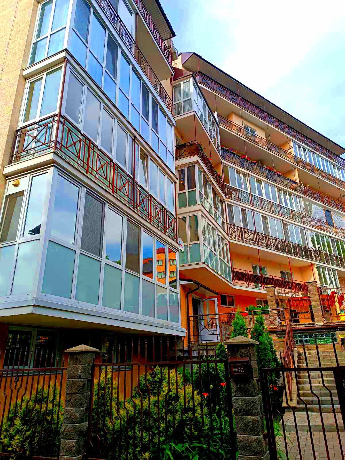 4-комнатная квартира по адресу Продажа 4-комнатной квартиры по улице Калинина