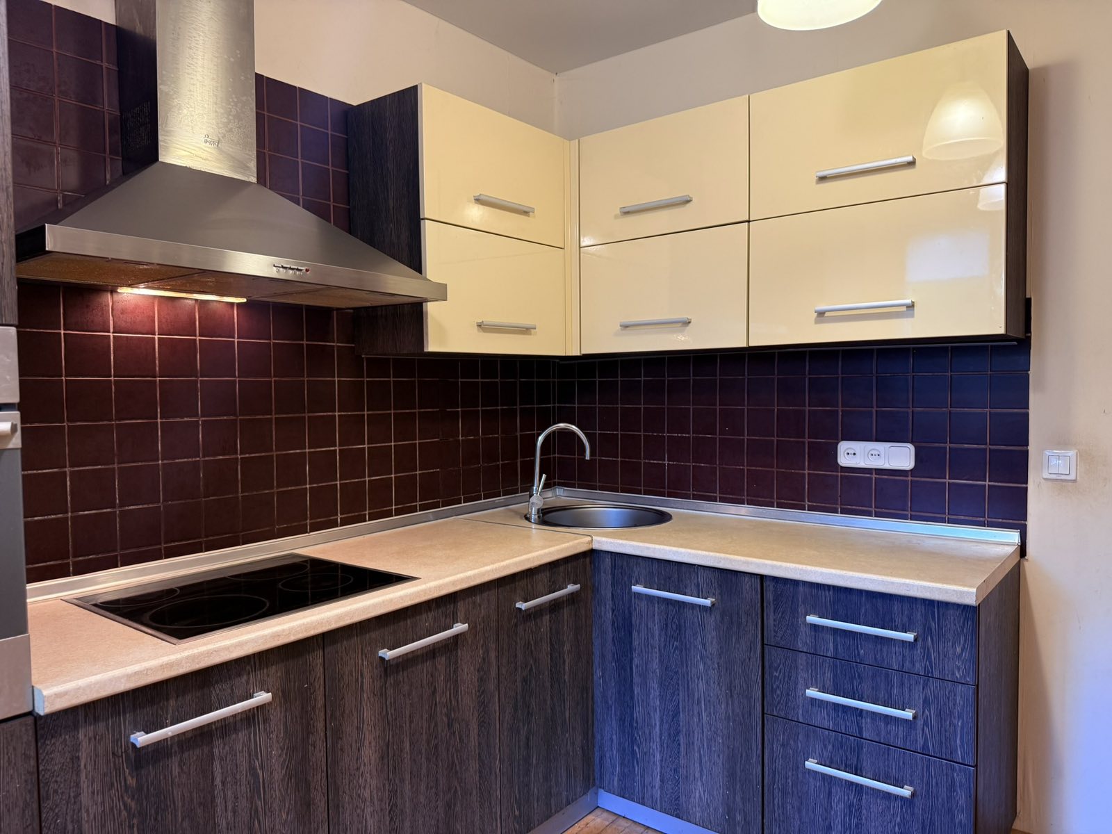 4-пакаёвая кватэра па адрасе ул. Кулибина, 11, Минск