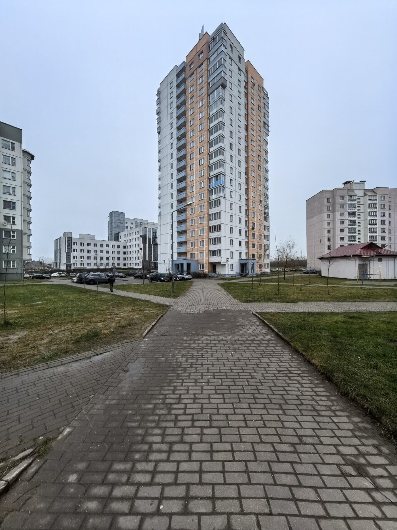 3-пакаёвая кватэра па адрасе г. Минск, Люцинская ул., д. 13