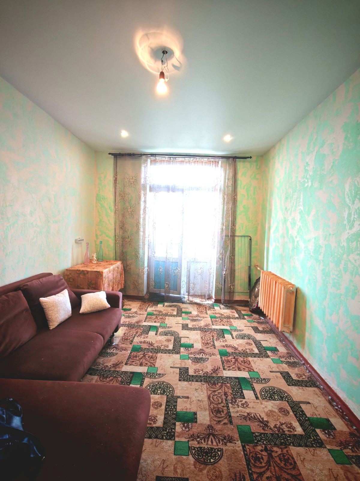 Комната по адресу Продажа комнаты в 4-комнатной квартире Кирова