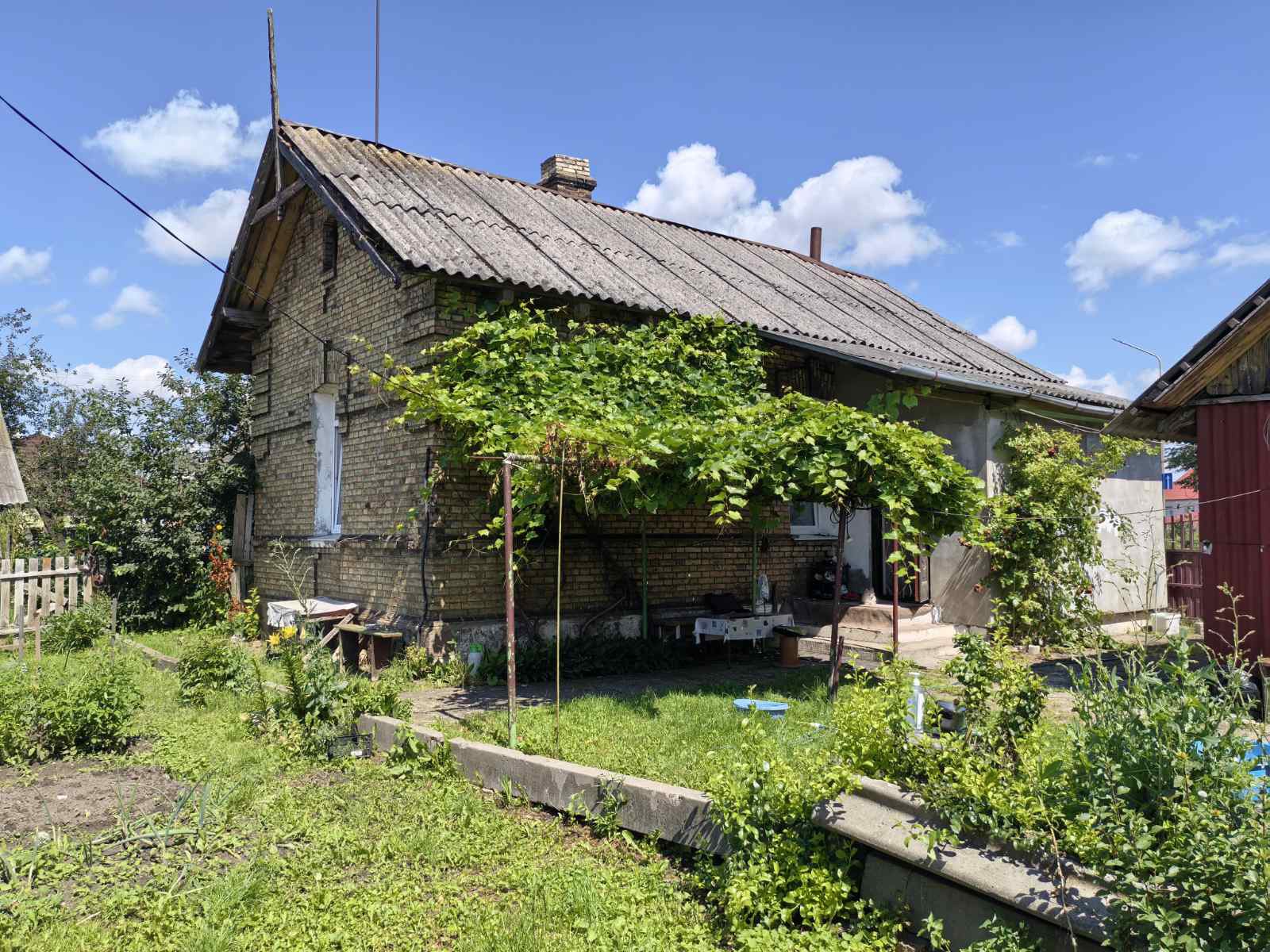 2-комнатная квартира по адресу  2 к. кв. (пол.дома) ул. Труханова.