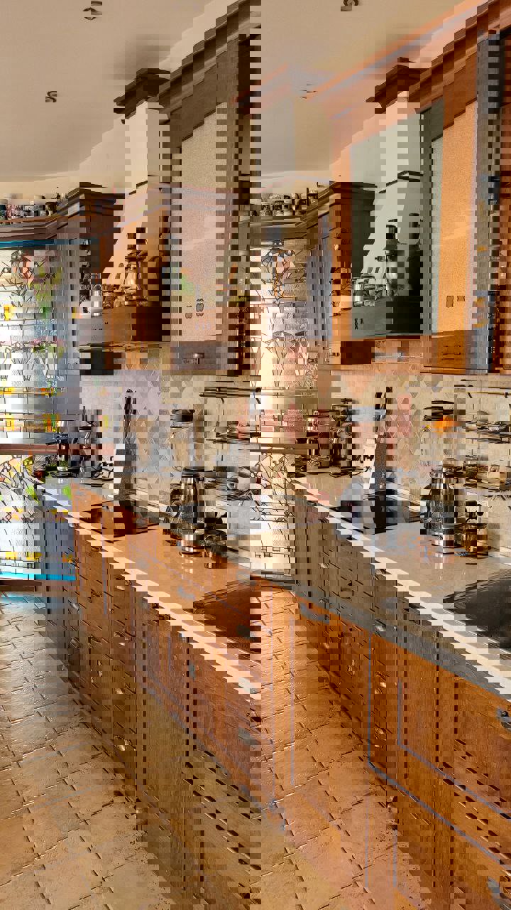 4-комнатная квартира по адресу  4 кв. по ул. Быховская, 37