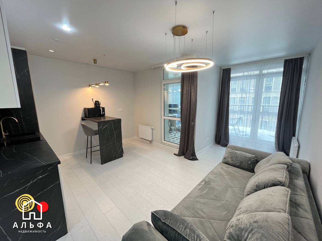 1-пакаёвая кватэра па адрасе здание Москва, квартал Евразия,...