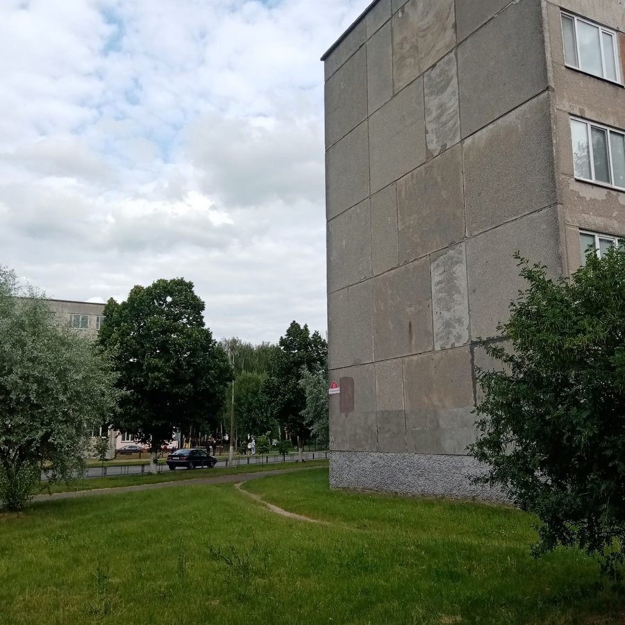 4-пакаёвая кватэра па адрасе 4-комнатная квартира ул. Революционная, д. 13