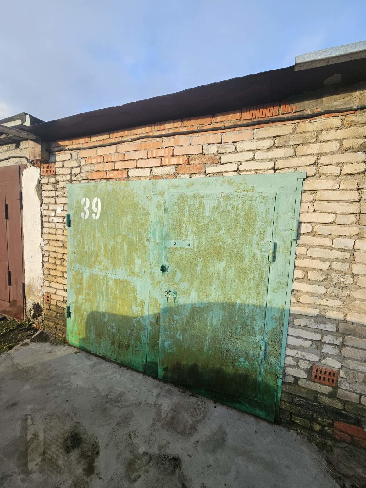 Гараж по адресу Продажа гаража район Лазо