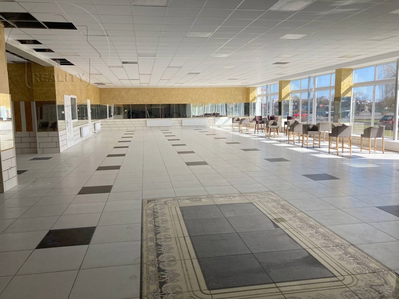 Офис по адресу Продажа торговой площади