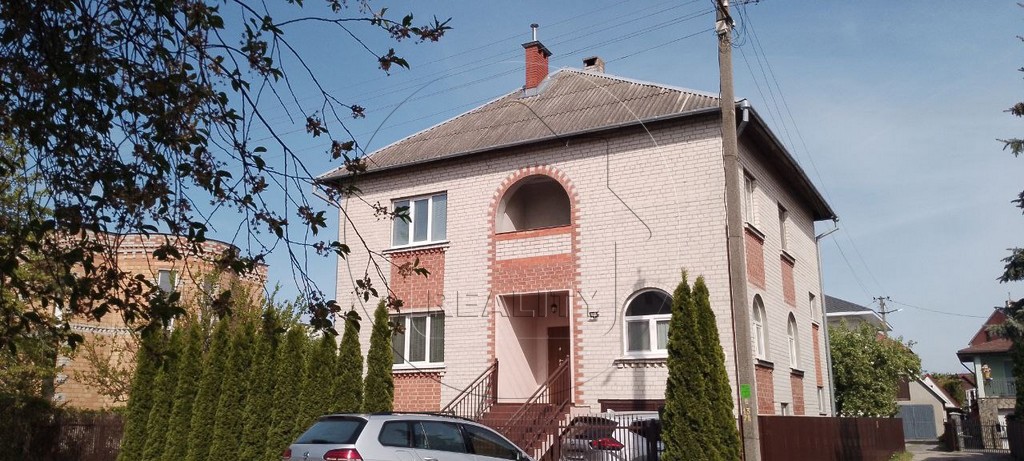 Дом па адрасу Коттедж и земельный участок в Бресте 