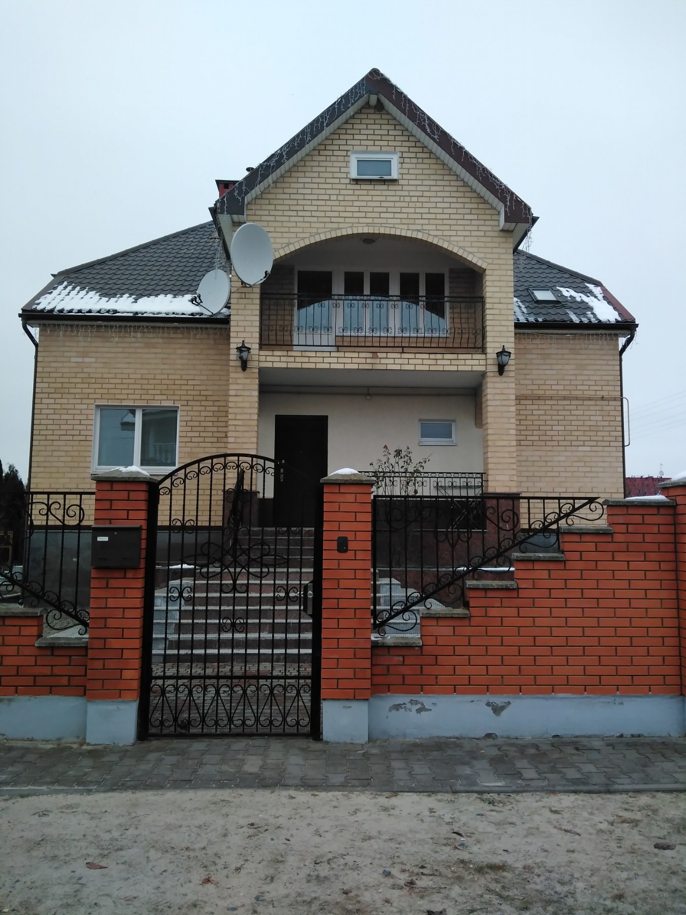 Дом па адрасу Особняк и земельный участок в Красном Дворе