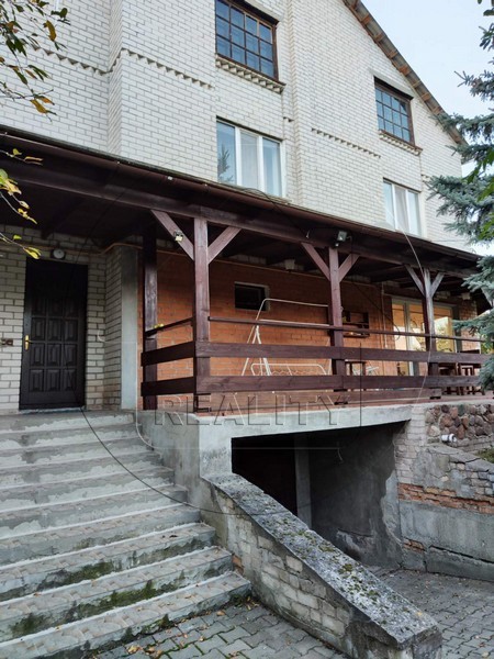 Дом па адрасу 3-х уровневый коттедж в Бресте 