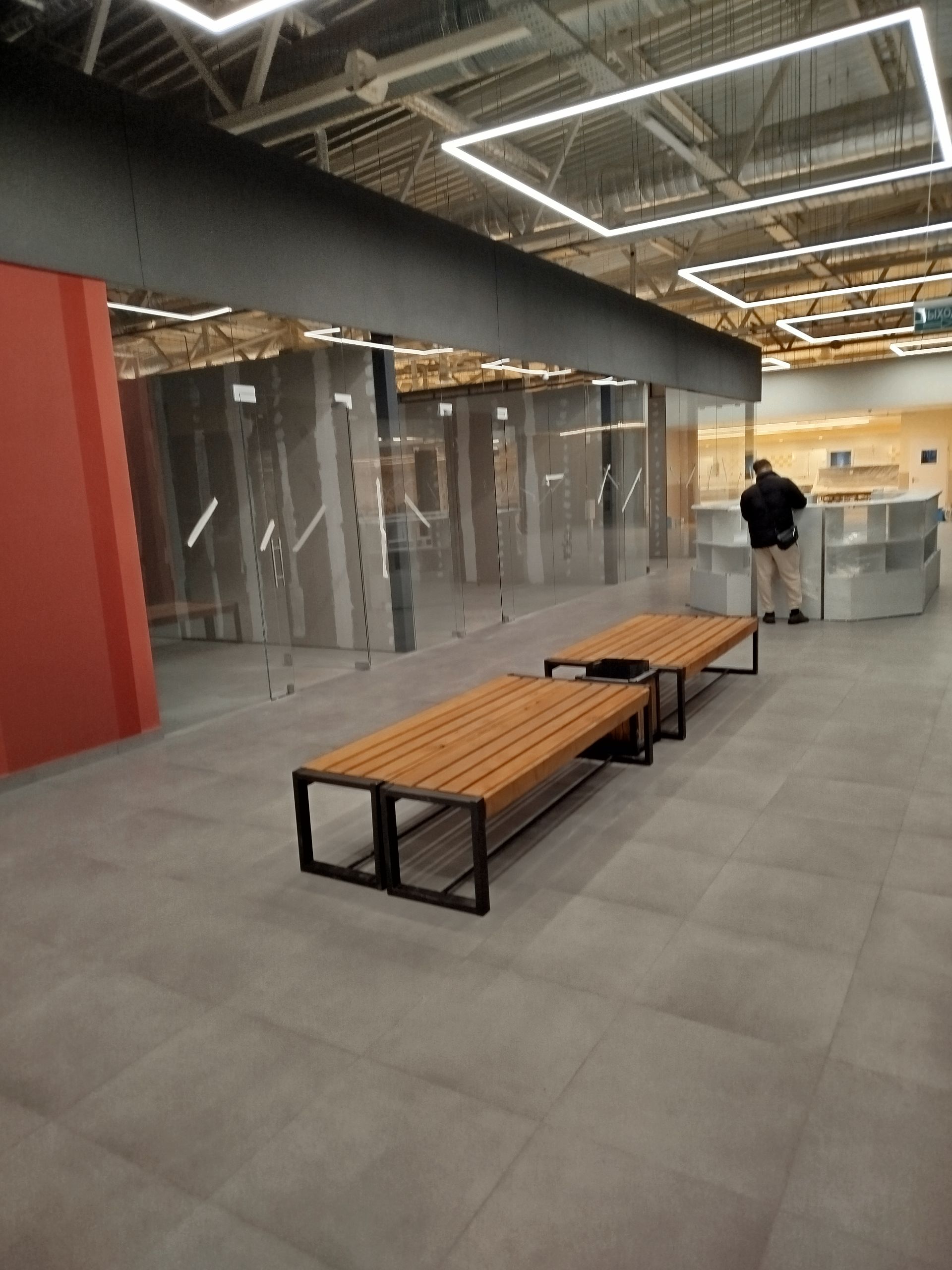 коммерческое помещение по адресу ул. Скрипникова, Минск ТЦ 4сезона