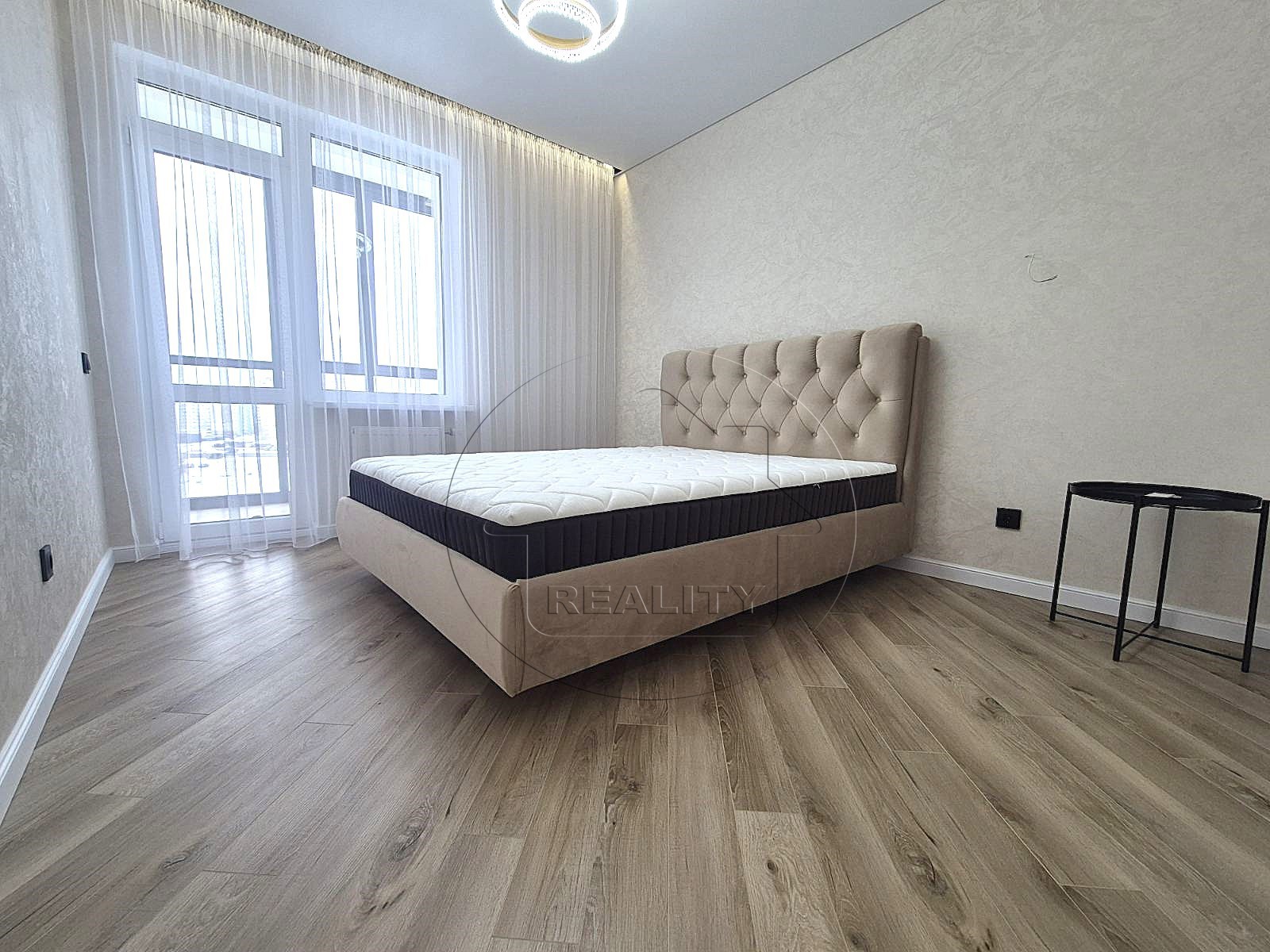 2-комнатная квартира по адресу ул. Октябрьской Революции, 33, Брест,...