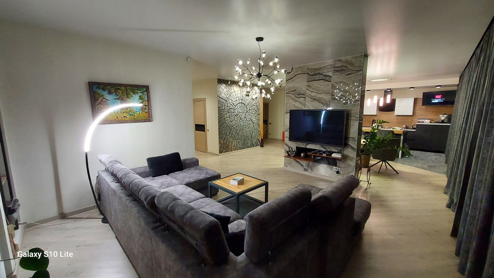 4-пакаёвая кватэра па адрасе ул. Калинина, 16А, Витебск, Витебская область