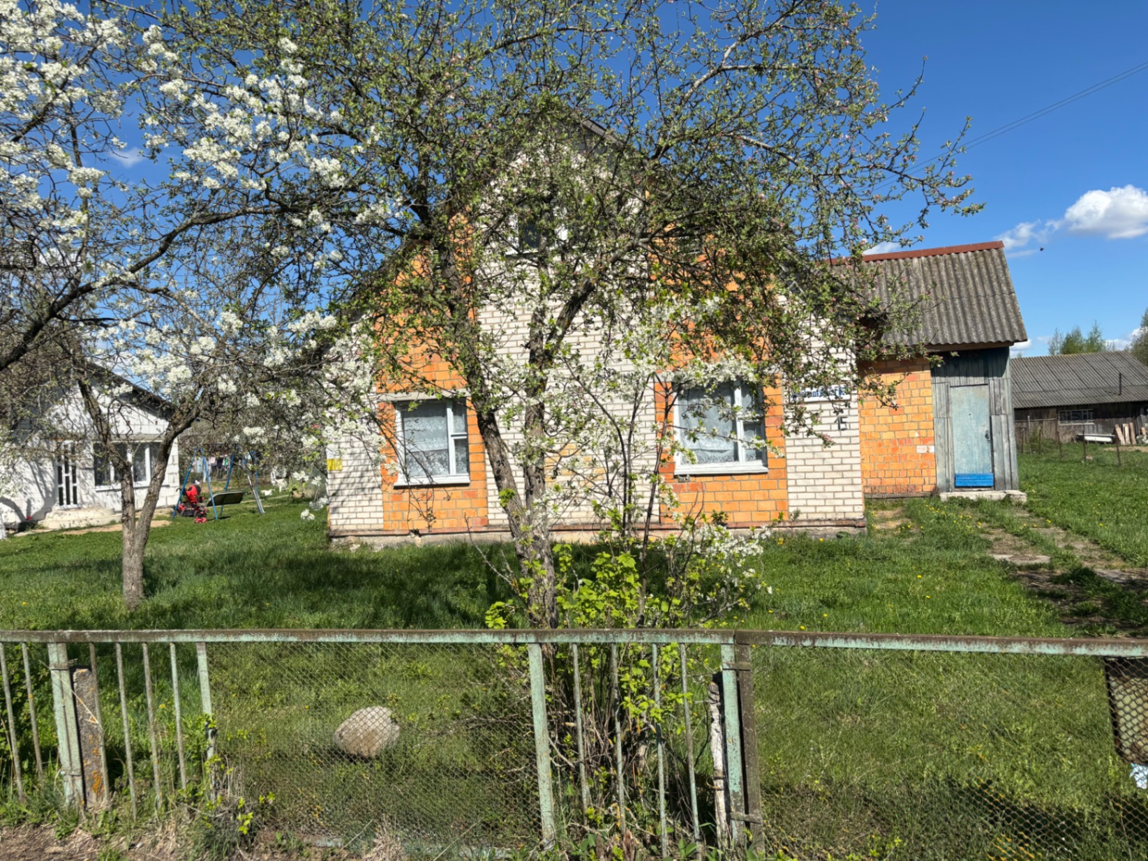 Дом по адресу Молодёжная ул., 15, д. Белая, Дрибинский район, Могилёвская...