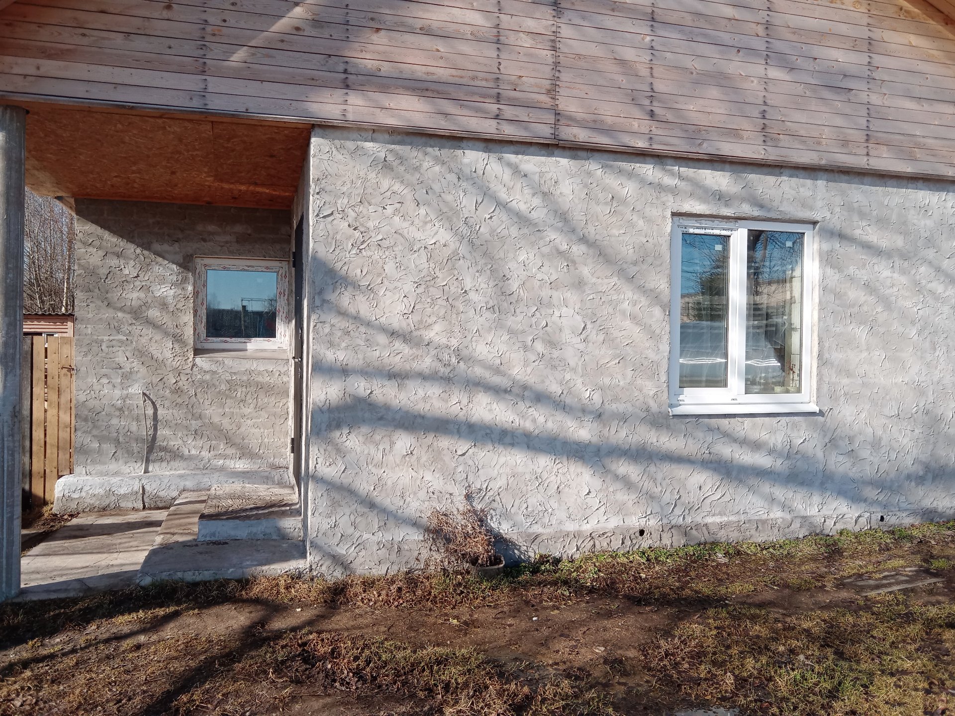 Дом по адресу ул. Лапенко, городской п. Россоны, Витебская область