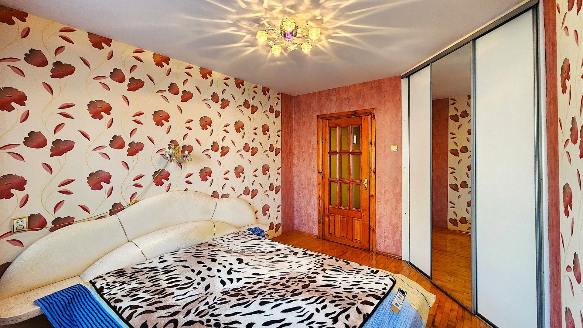 3-комнатная квартира по адресу ул. Братьев Лизюковых, 32, Гомель