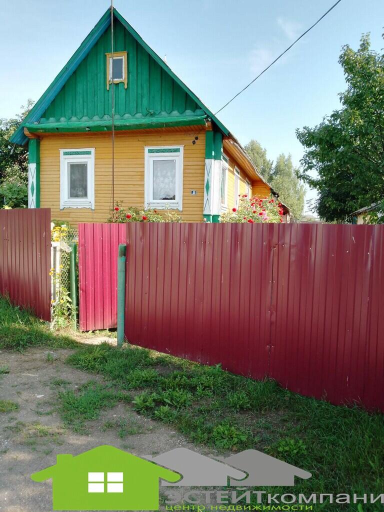 Дом по адресу аг. Красное, Центральная ул., д. 11