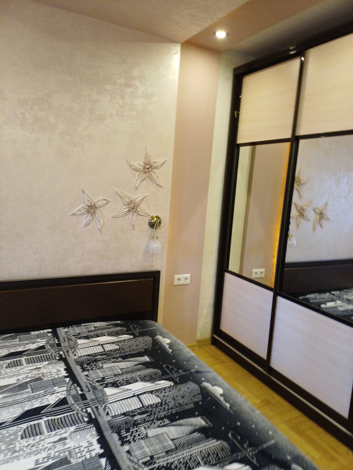 4-комнатная квартира  в аренду по адресу 92 Вульковская