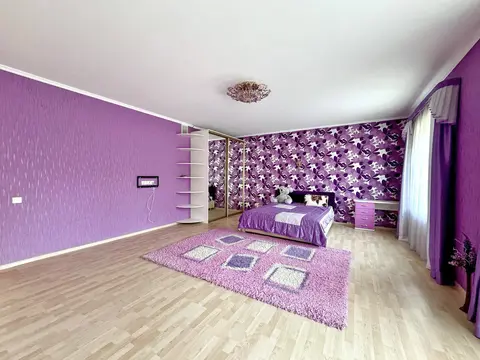  м² и участком сотки