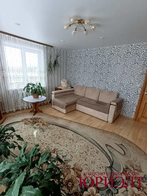  м² и участком соток