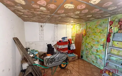  м² и участком сотки
