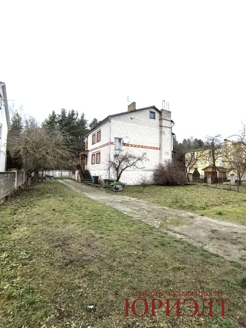  м² и участком сотки