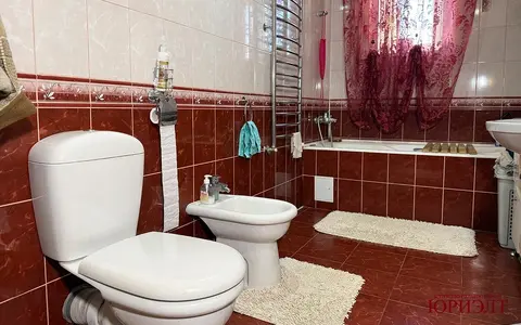  м² и участком соток