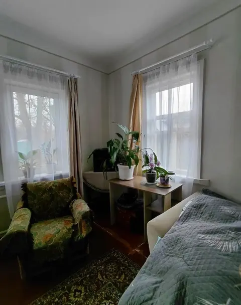  м² и участком соток