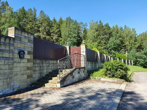  м² и участком сотки
