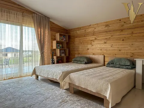  м² и участком соток