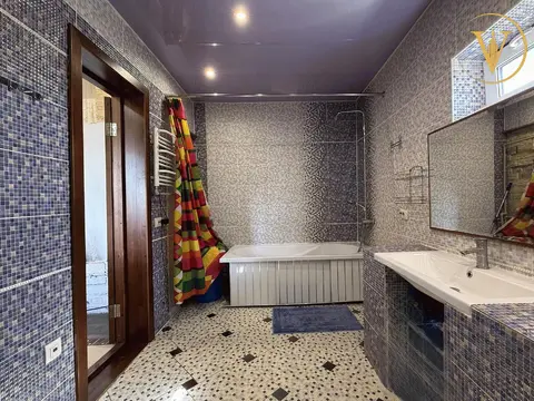  м² и участком соток