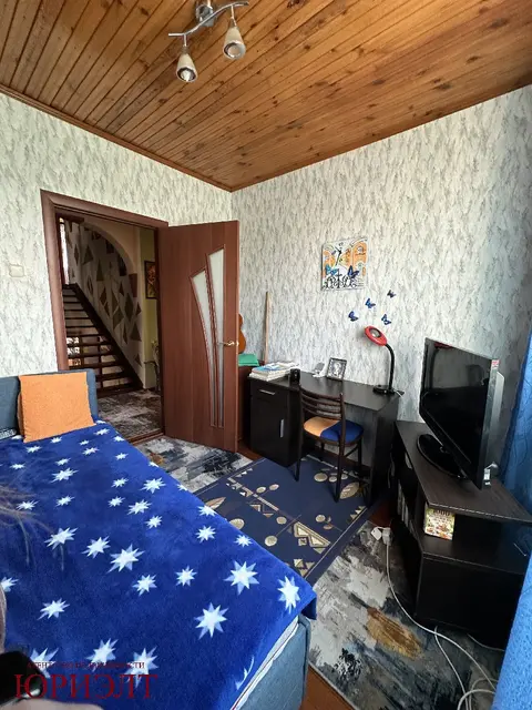  м² и участком соток