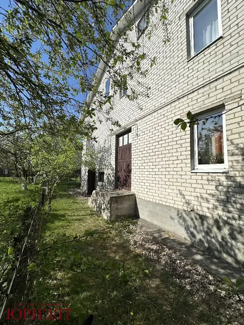  м² и участком соток
