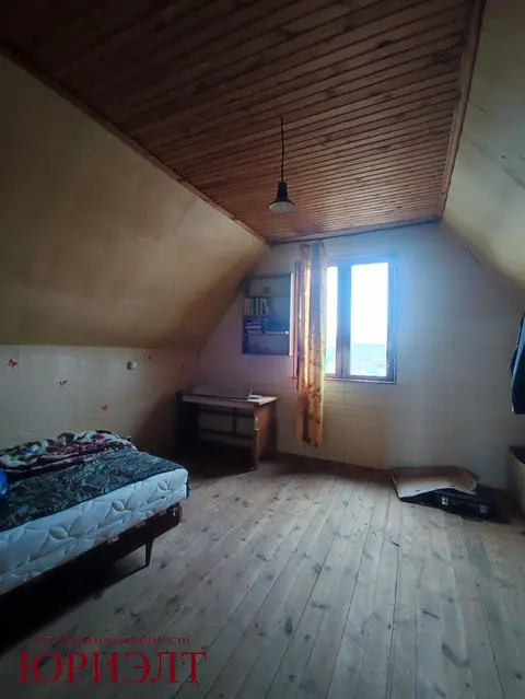  м² и участком сотка