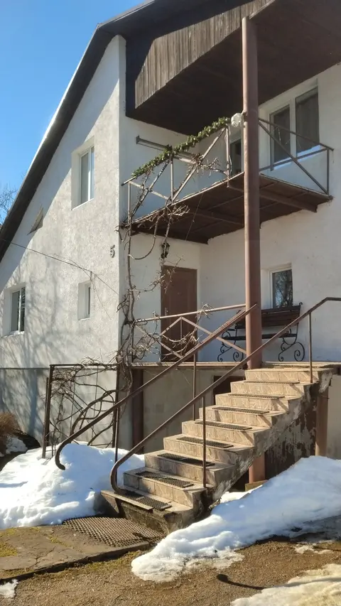  м² и участком соток