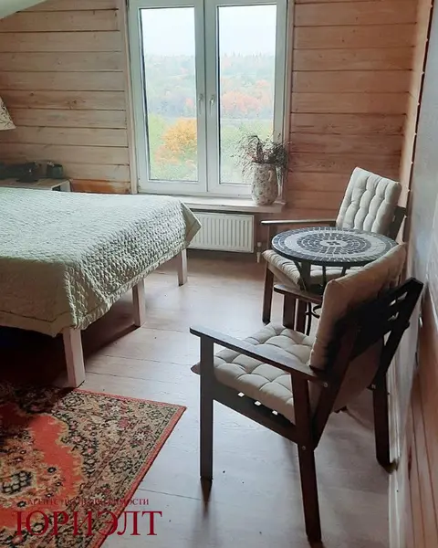  м² и участком соток