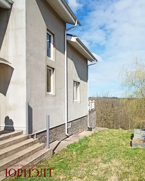  м² и участком соток
